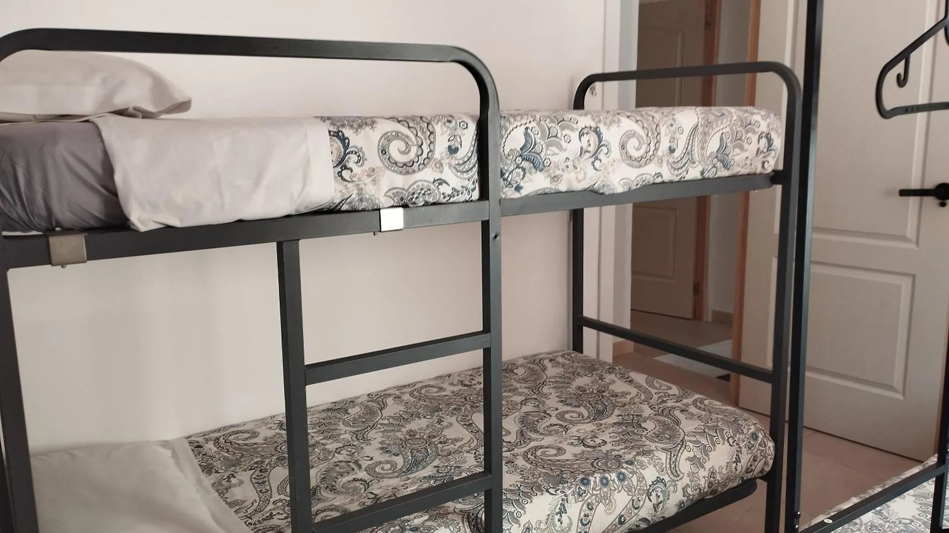 Homestay Casa Lagunillas Ensuite Malaga Spain