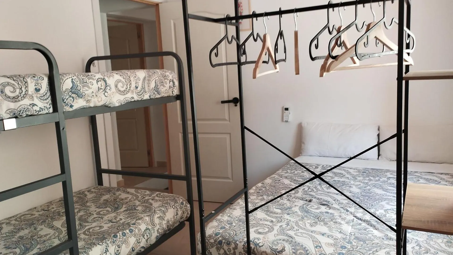 Casa Lagunillas Ensuite Malaga Homestay