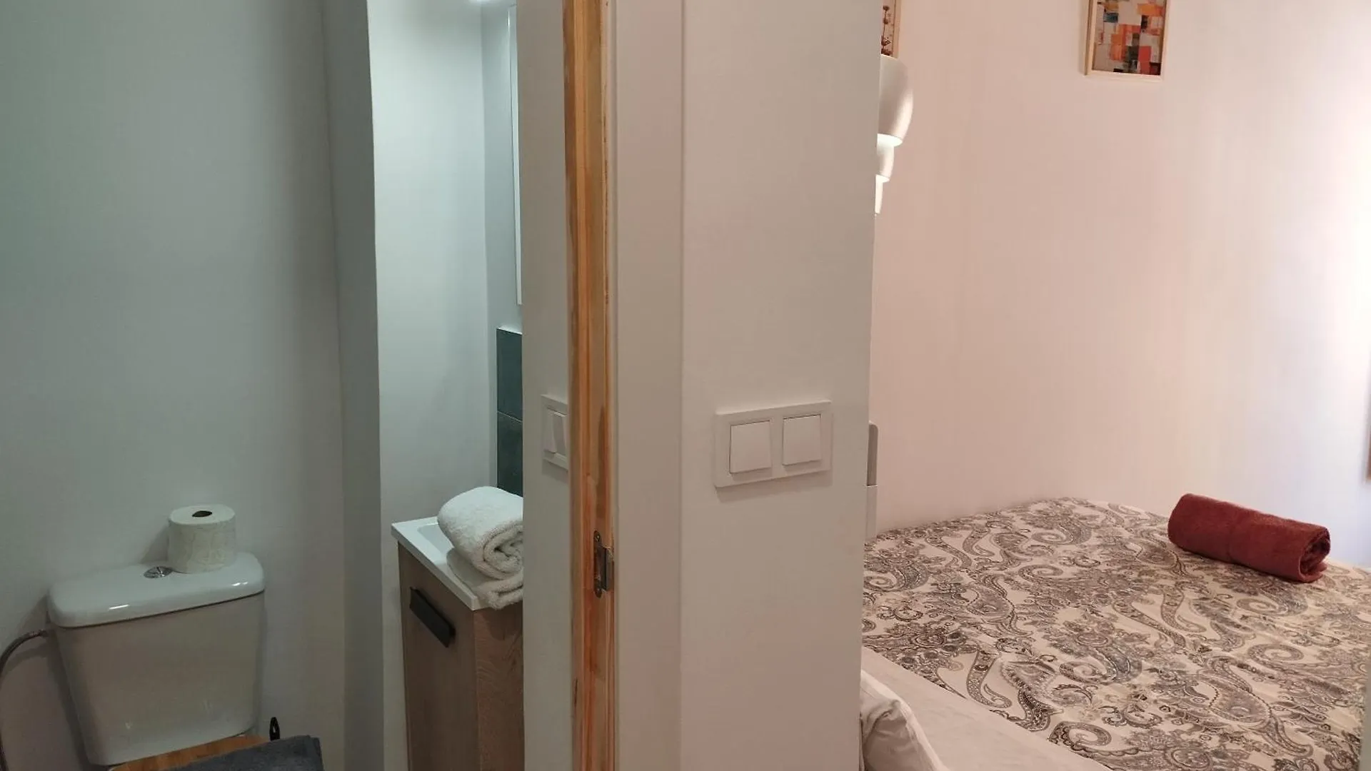 Casa Lagunillas Ensuite Malaga Homestay